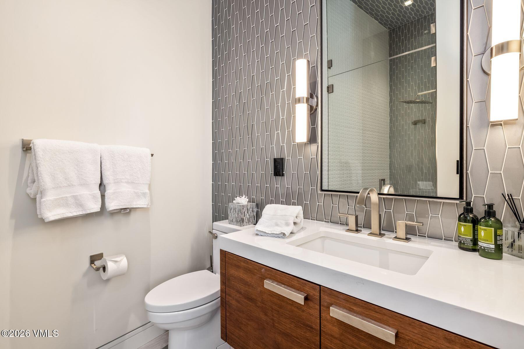 175 West Forest Road Vail, CO 81657 - Photo 51 of 55 photo_online_051