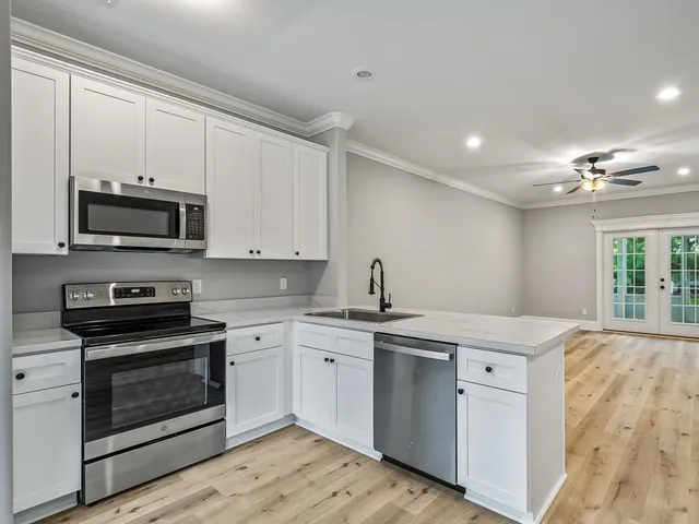 $1,499 | 10 Old Courthouse Way, Unit B, Crawfordville, FL 32327