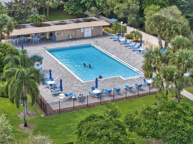 $229,900 | 1904 Bermuda Circle, Unit D1, Coconut Creek, FL 33066