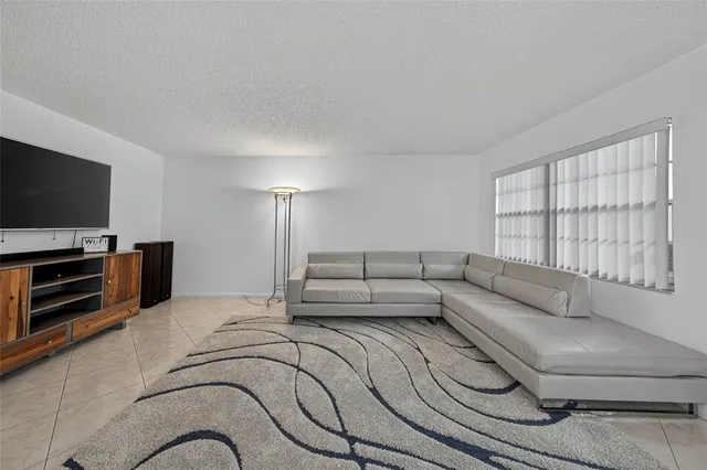 $229,900 | 1904 Bermuda Circle, Unit D1, Coconut Creek, FL 33066