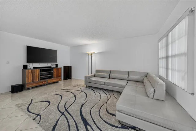 $229,900 | 1904 Bermuda Circle, Unit D1, Coconut Creek, FL 33066