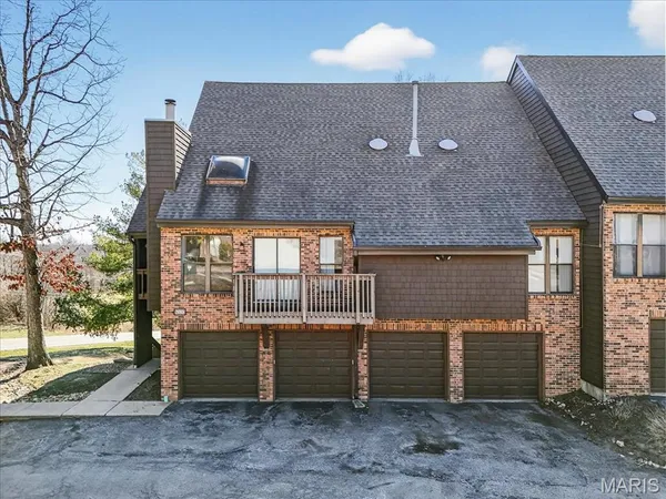 $239,900 | 6300 Sprig Oak Court, Unit C, St. Louis, MO 63128