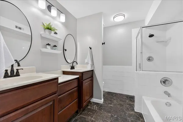 $239,900 | 6300 Sprig Oak Court, Unit C, St. Louis, MO 63128