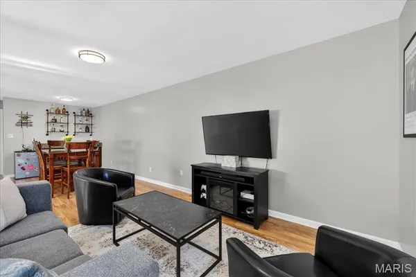 $239,900 | 6300 Sprig Oak Court, Unit C, St. Louis, MO 63128