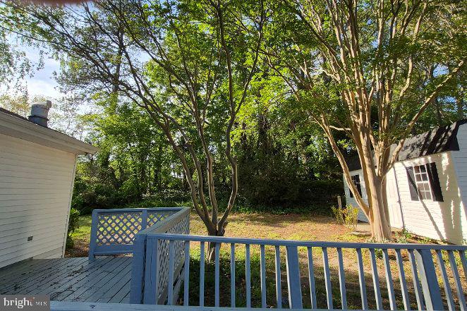 906 Loch Raven Road Salisbury, MD 21804 - Photo 17 of 38 Ramp from deck to driveway