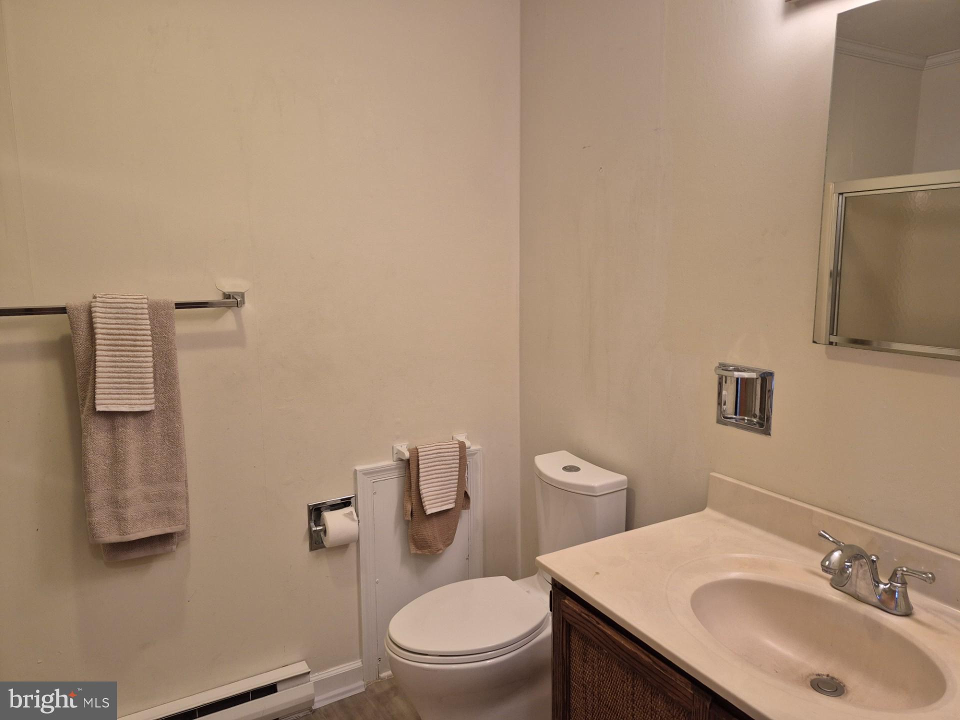 906 Loch Raven Road Salisbury, MD 21804 - Photo 22 of 38 Hall bathroom, w/tub & shower