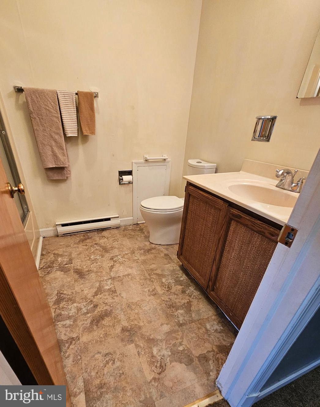 906 Loch Raven Road Salisbury, MD 21804 - Photo 23 of 38 New Hall comode & new vinyl