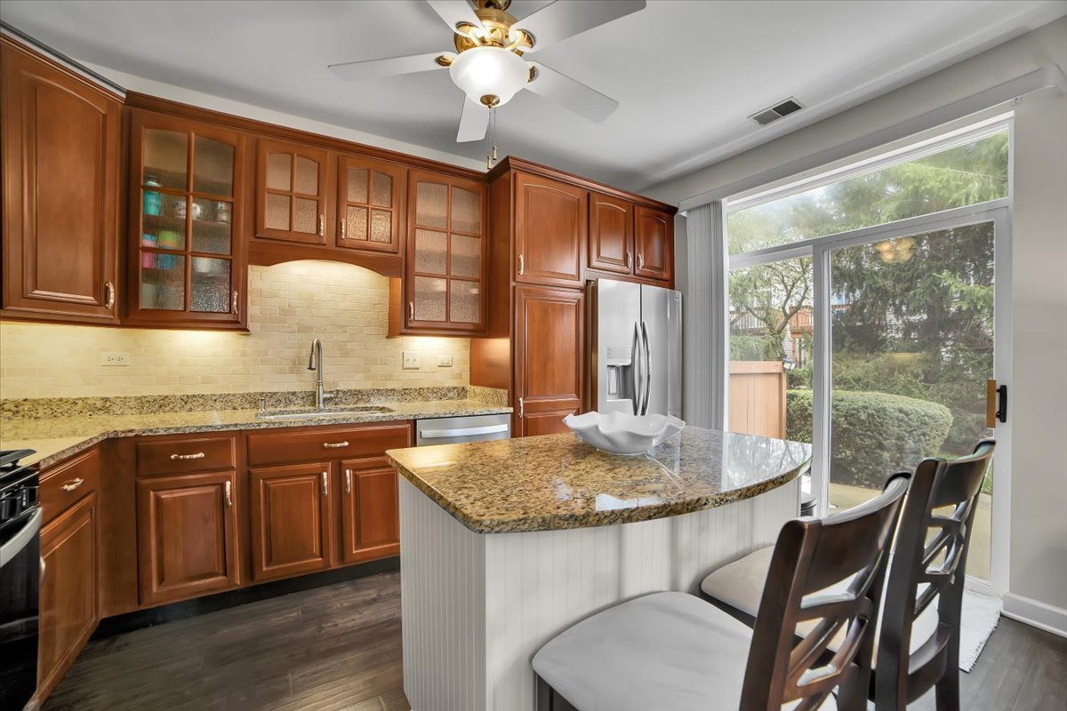 240 Grand Ridge Road St. Charles, IL 60175 - Photo 5 of 27