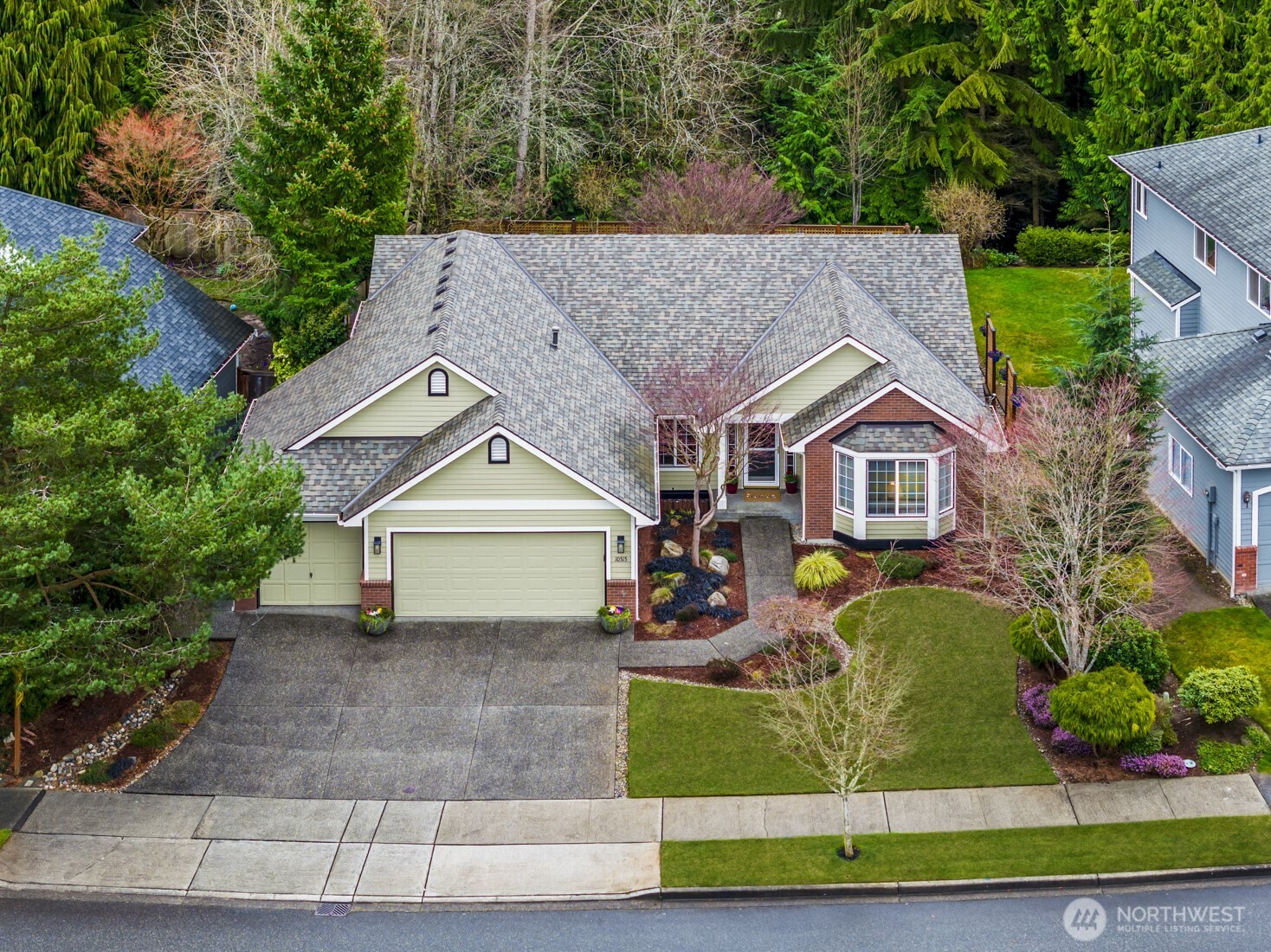 10515 29th Avenue Southeast Everett, WA 98208 - Photo 2 of 40