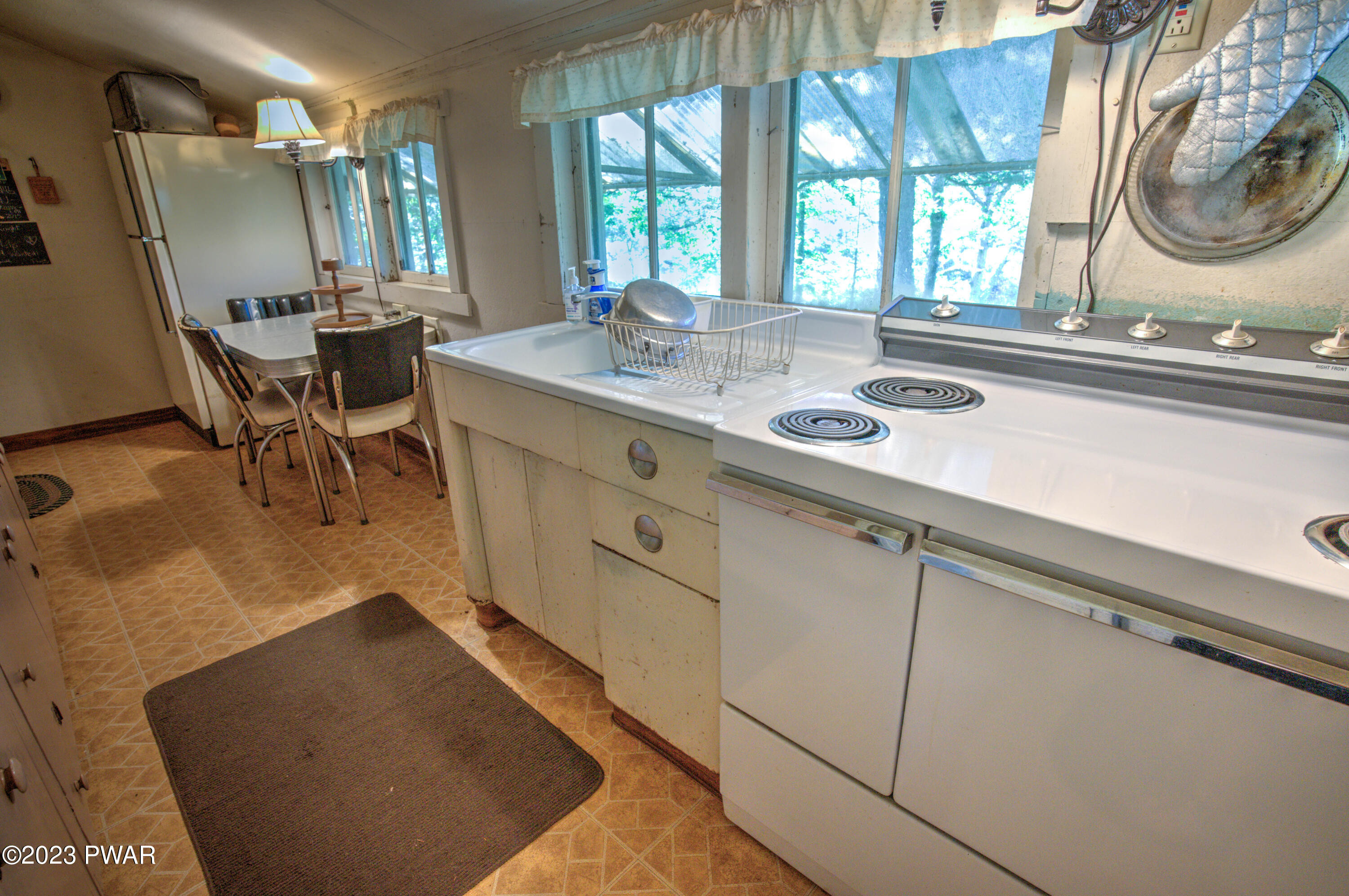 128 Falls Road Dingmans Ferry, PA 18328 - Photo 11 of 31