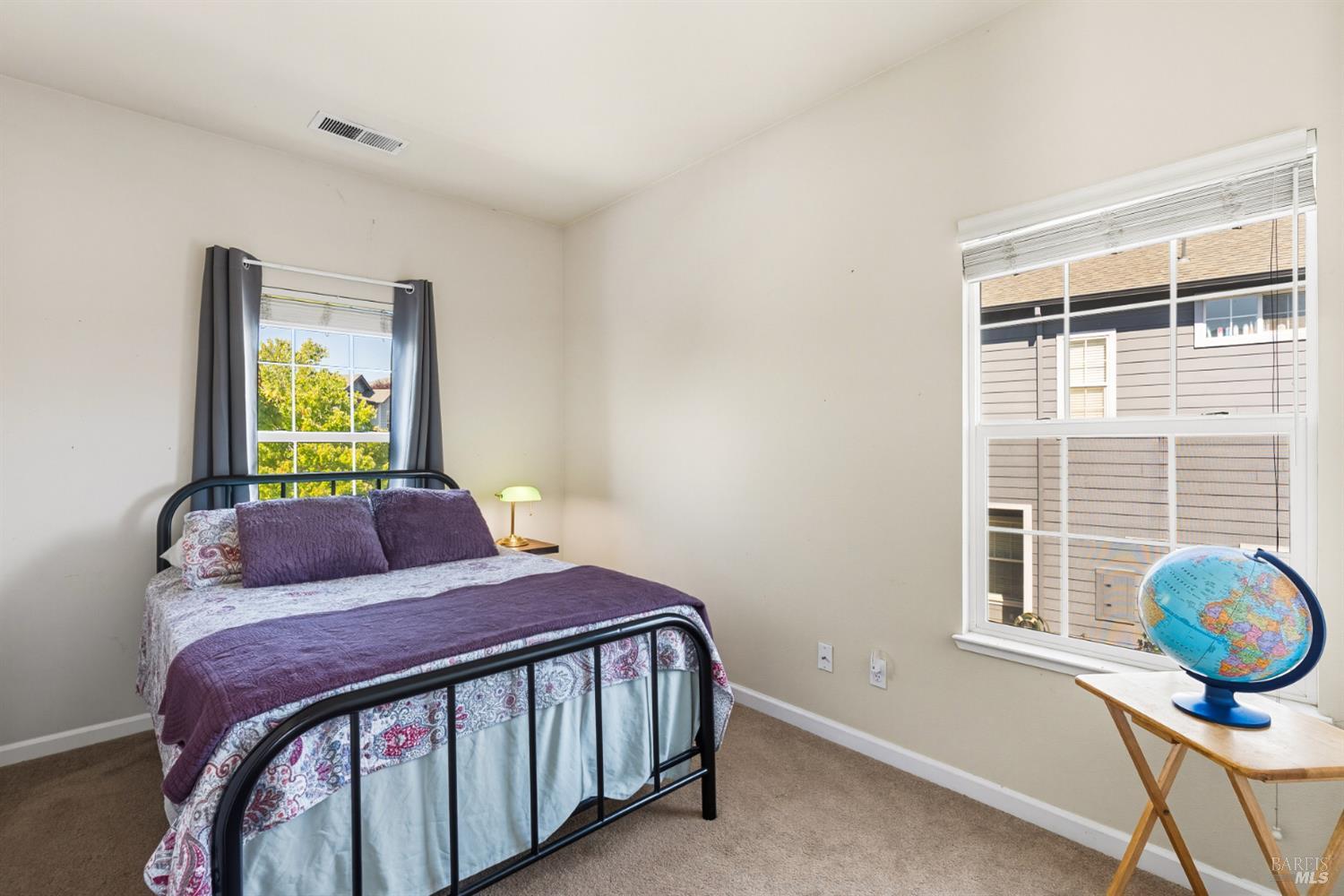 1724 Palomino Court Healdsburg, CA 95448 - Photo 19 of 30 a bedroom with a bed and a window