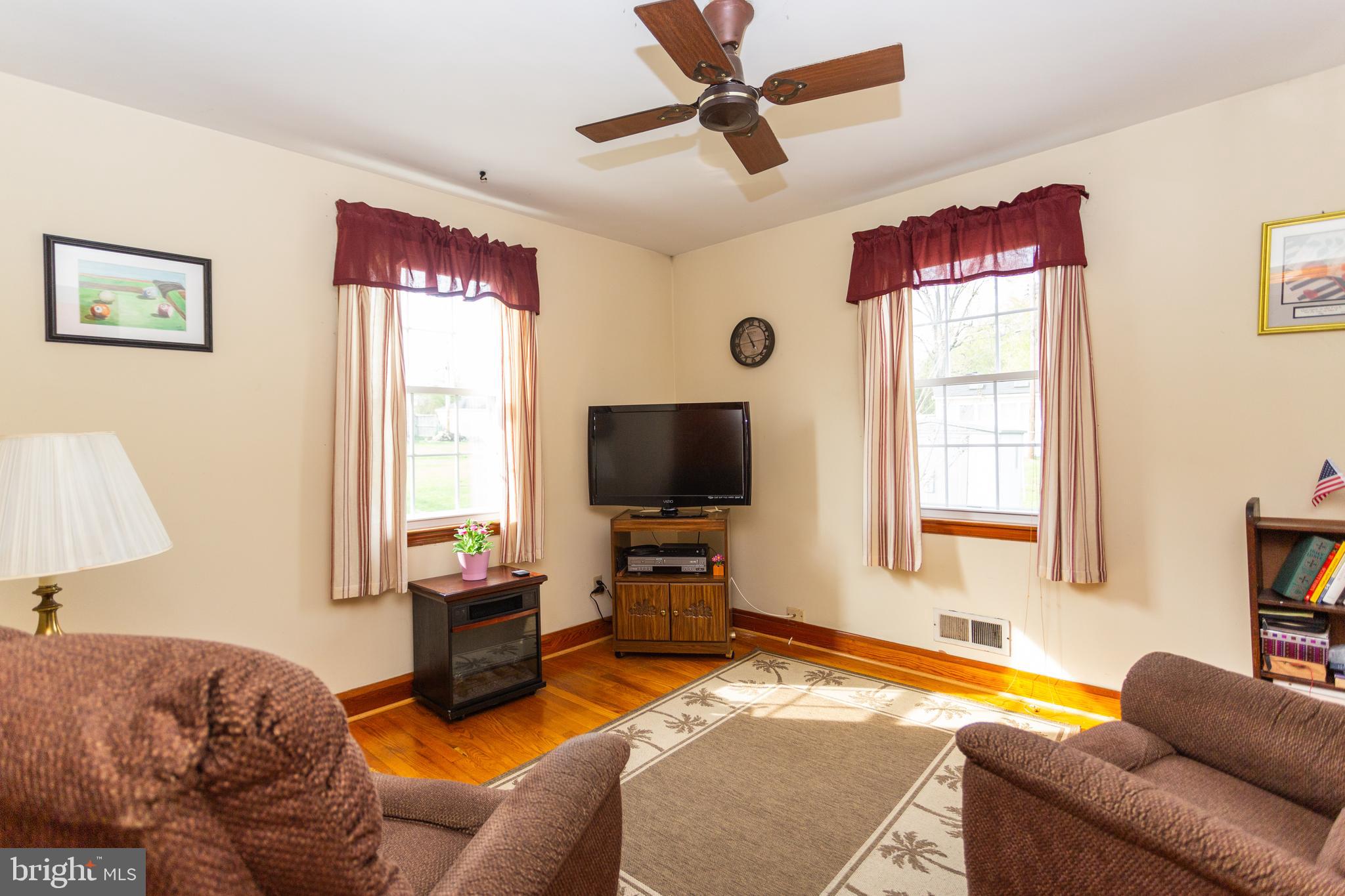4232 East Joppa Road Baltimore, MD 21236 - Photo 15 of 40 spare bedroom or office