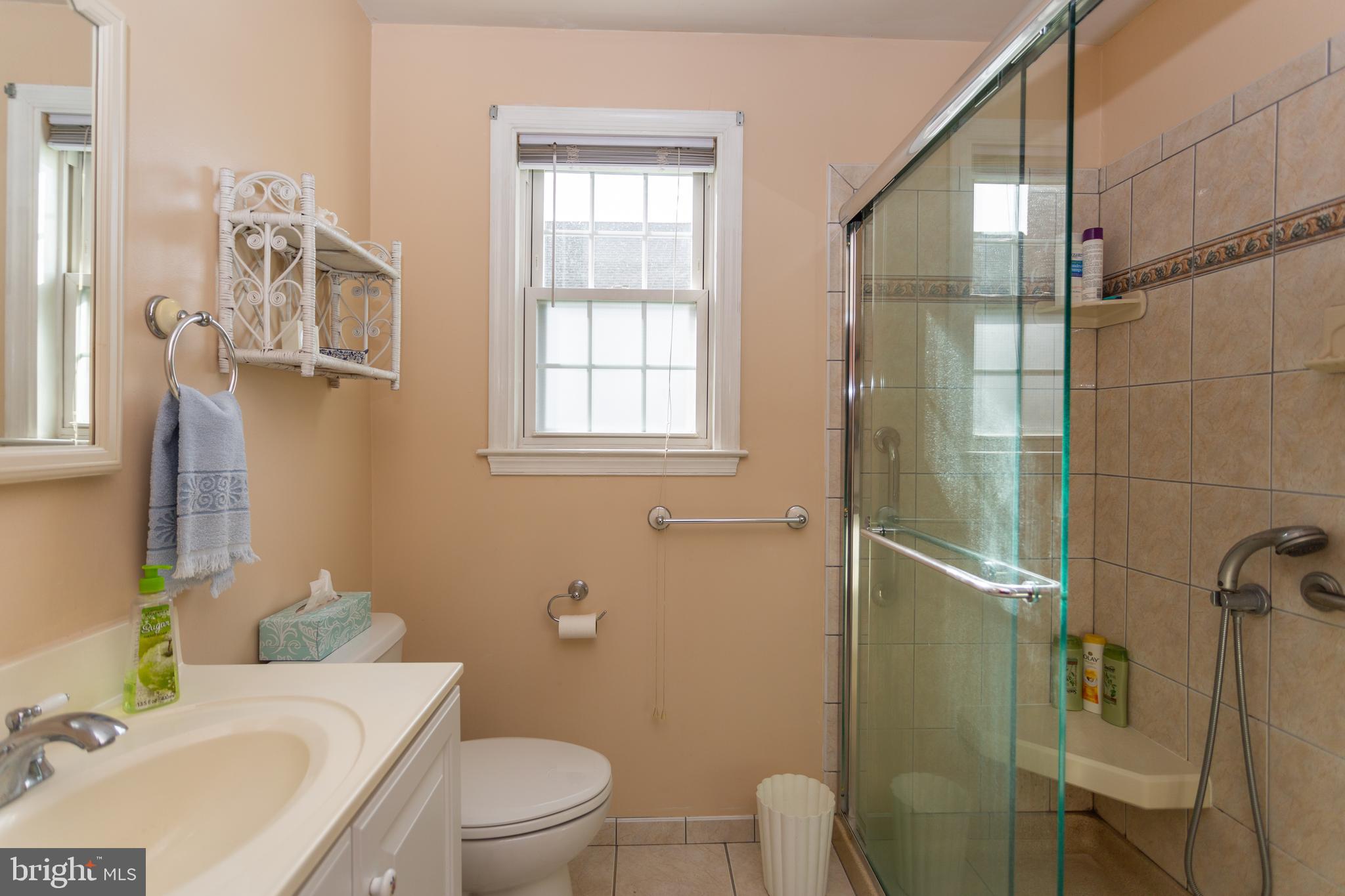 4232 East Joppa Road Baltimore, MD 21236 - Photo 16 of 40 full bathroom on main floor