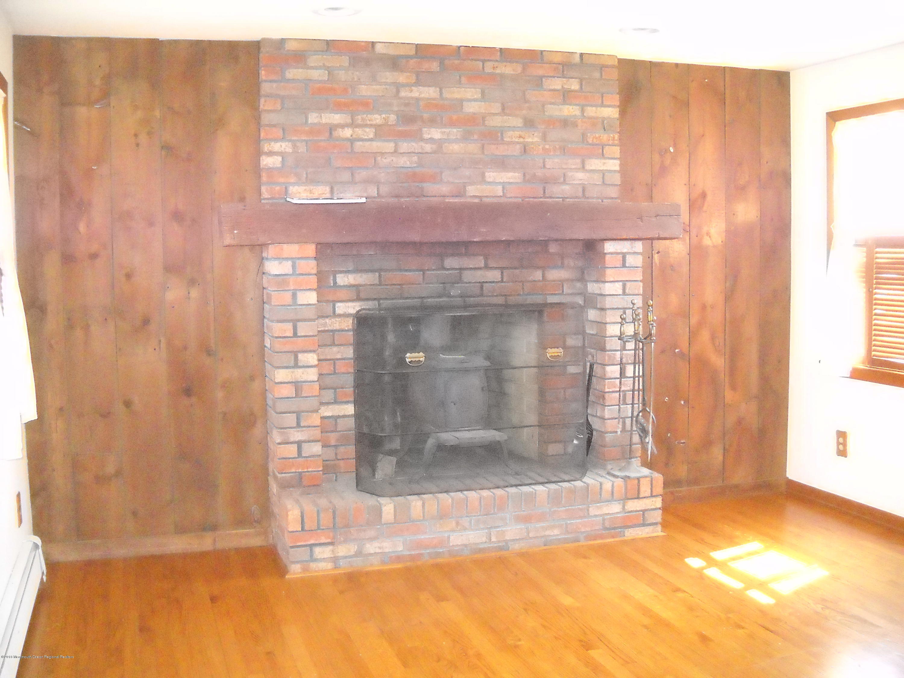 117 Jonathan Holmes Road Cream Ridge, NJ 08514 - Photo 8 of 23 DSCN0010 (1)