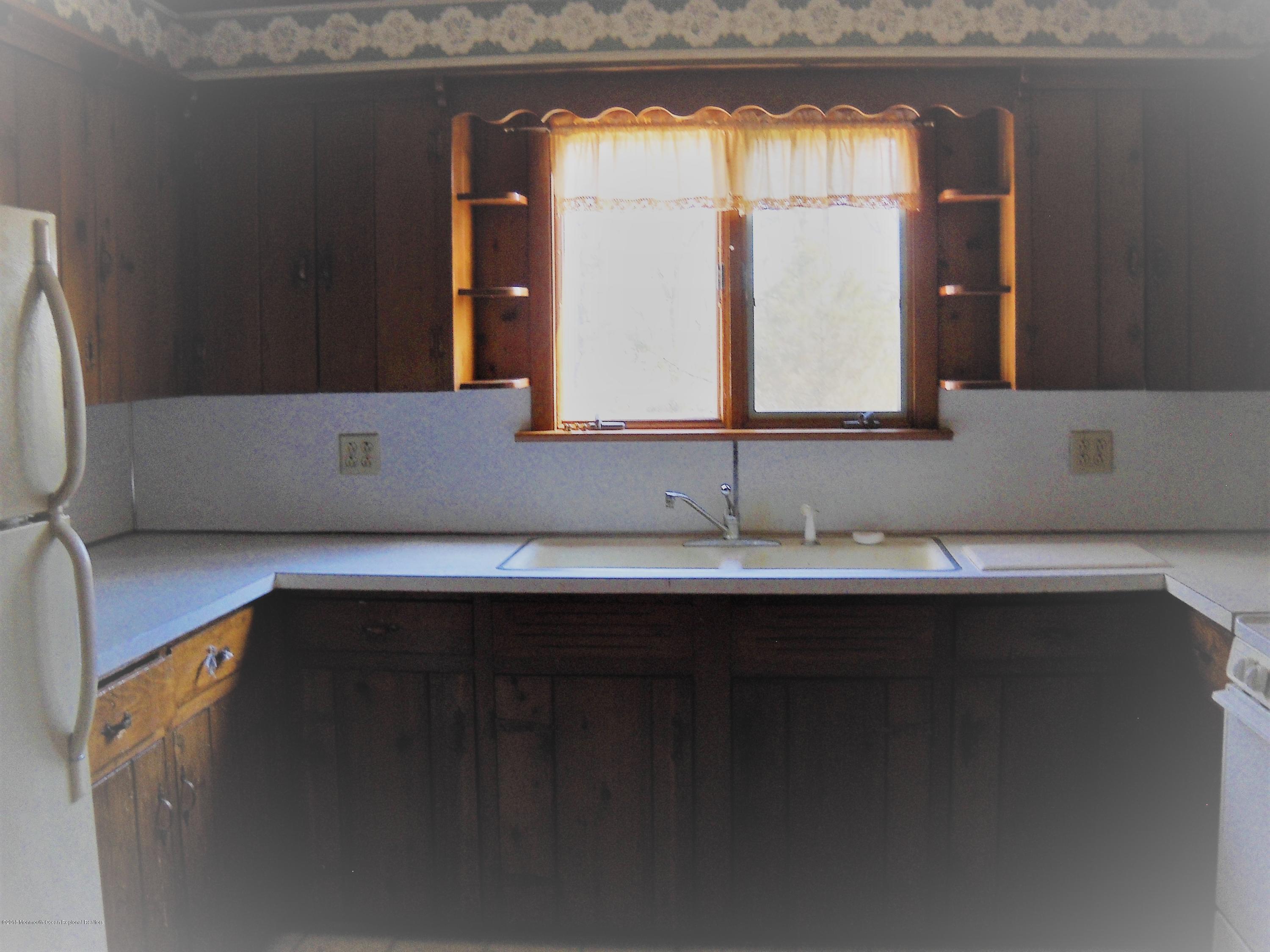 117 Jonathan Holmes Road Cream Ridge, NJ 08514 - Photo 10 of 23 DSCN0012 (1)