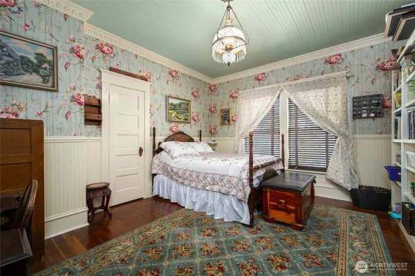 $975,000 | 1507 15th Street, Anacortes, WA 98221