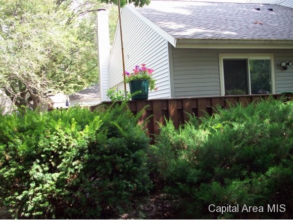 62 Country Place Springfield, IL 62703 - Photo 3 of 5