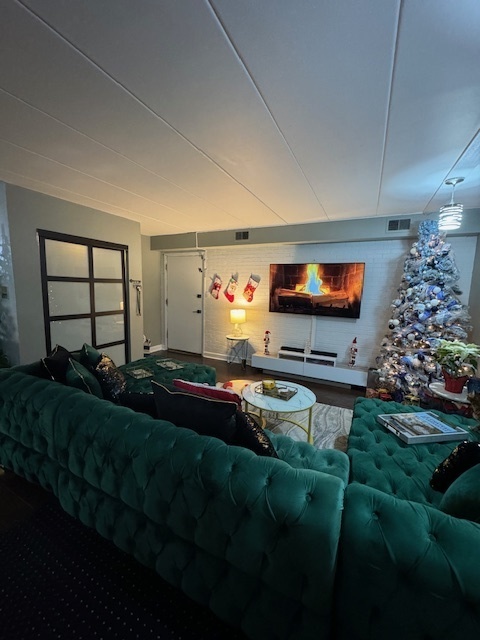 7002 99th Street, Unit 305 Chicago Ridge, IL 60415 - Photo 5 of 24 Gallery Image 5