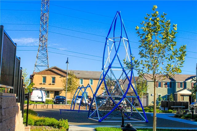 $659,000 | 16281 Castello Lane, Unit 2, Fontana, CA 92336