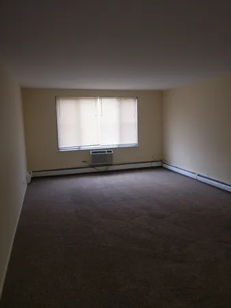 $1,400 | 1880 Bonnie Lane, Unit 414, Hoffman Estates, IL 60169