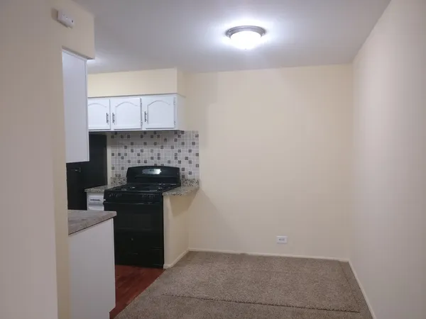 $1,400 | 1880 Bonnie Lane, Unit 414, Hoffman Estates, IL 60169