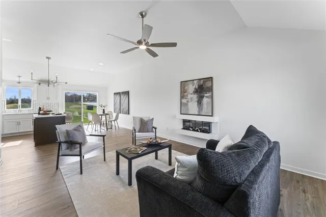 $385,900 | 2112 Southeast Oak Ridge Drive, Oak Grove, MO 64075