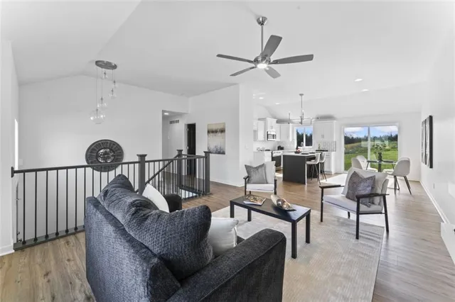 $385,900 | 2112 Southeast Oak Ridge Drive, Oak Grove, MO 64075