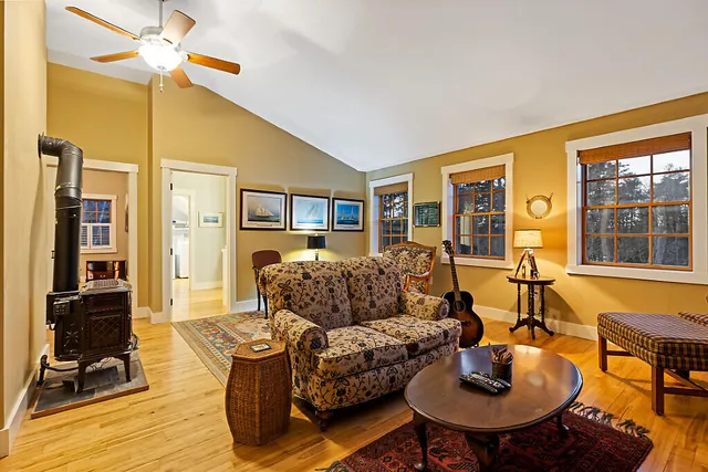 $699,500 | 1 Willis Point Road, Westport Island, ME 04578