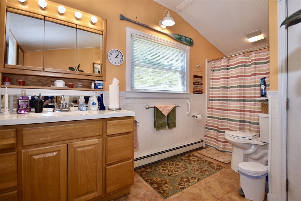 14 Spectacle Pond Terrace Wareham, MA 02538 - Photo 13 of 40