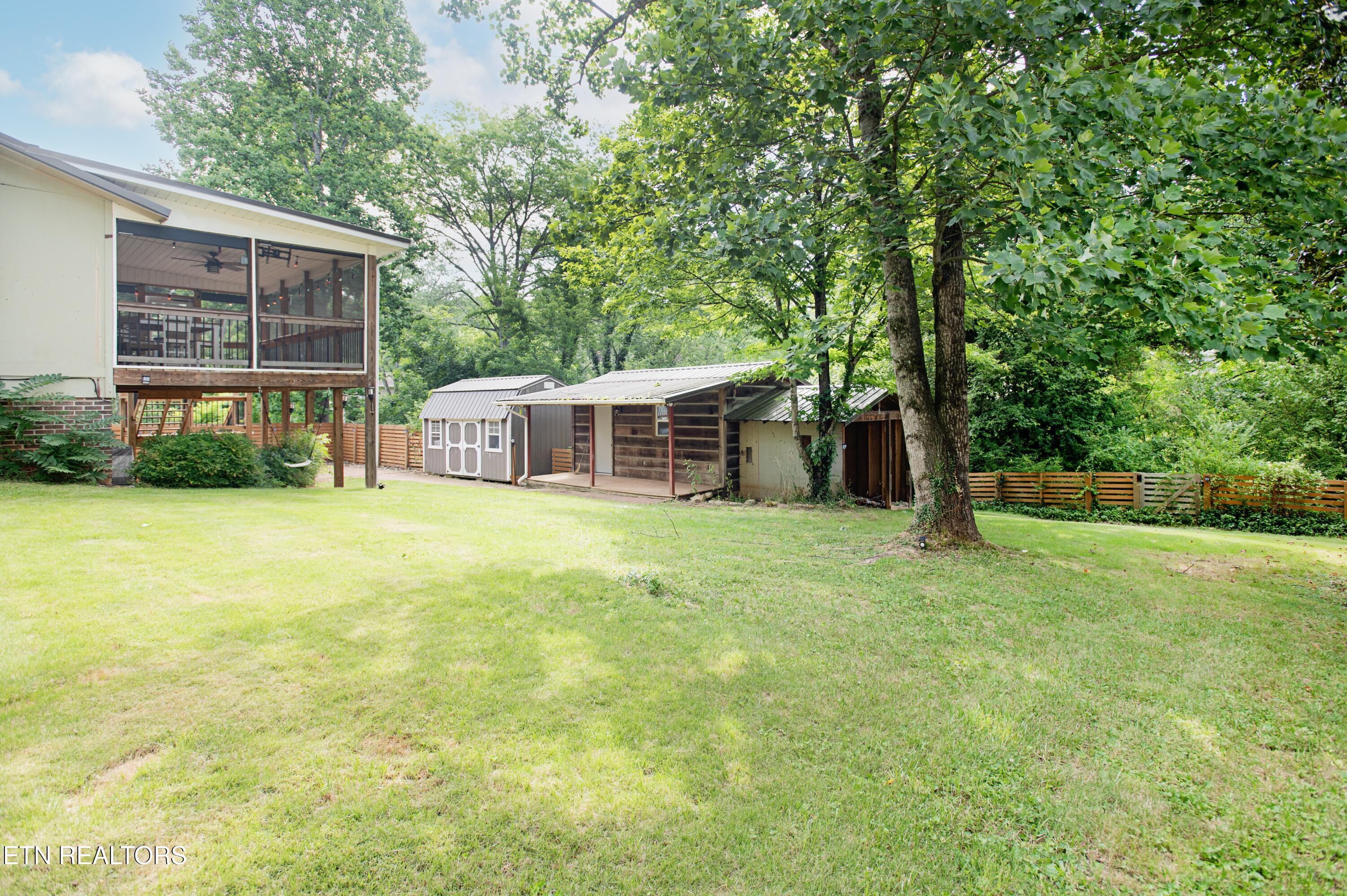 1241 Court Field Road Knoxville, TN 37922 - Photo 37 of 49 L10 (1)