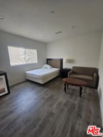 $4,500 | 868 North Edgemont Street, Los Angeles, CA 90029