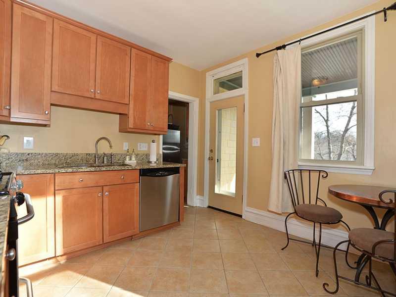 513 Hamilton Road Thornburg, PA 15205 - Photo 8 of 18 Kitchen.