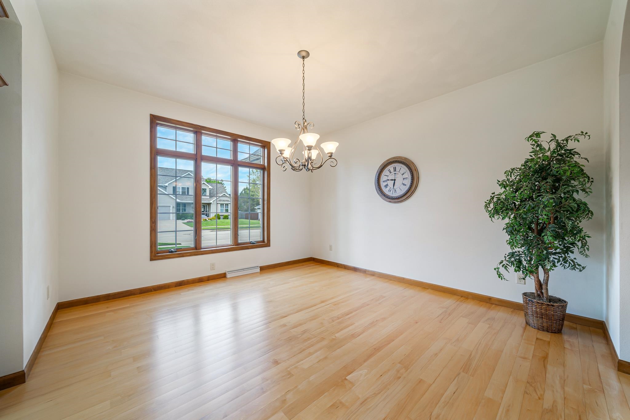 309 Stratford Lane Appleton, WI 54913 - Photo 8 of 85