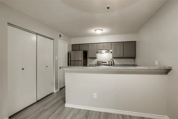 $1,350 | 1935 Cranford Drive, Unit 202, Garland, TX 75041