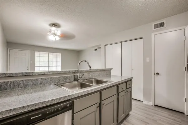 $1,350 | 1935 Cranford Drive, Unit 202, Garland, TX 75041