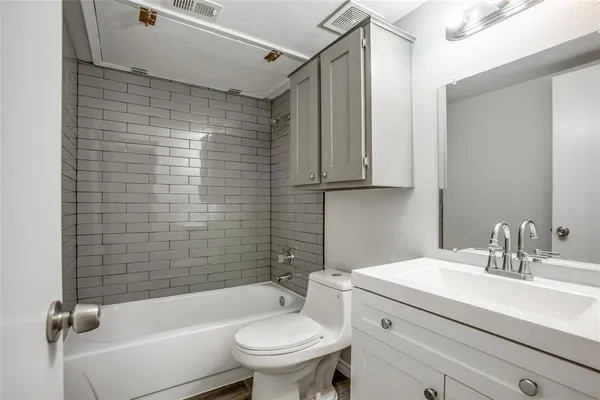 $1,350 | 1935 Cranford Drive, Unit 202, Garland, TX 75041