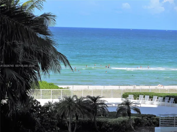$5,300 | 5151 Collins Avenue, Unit 519, Miami Beach, FL 33140