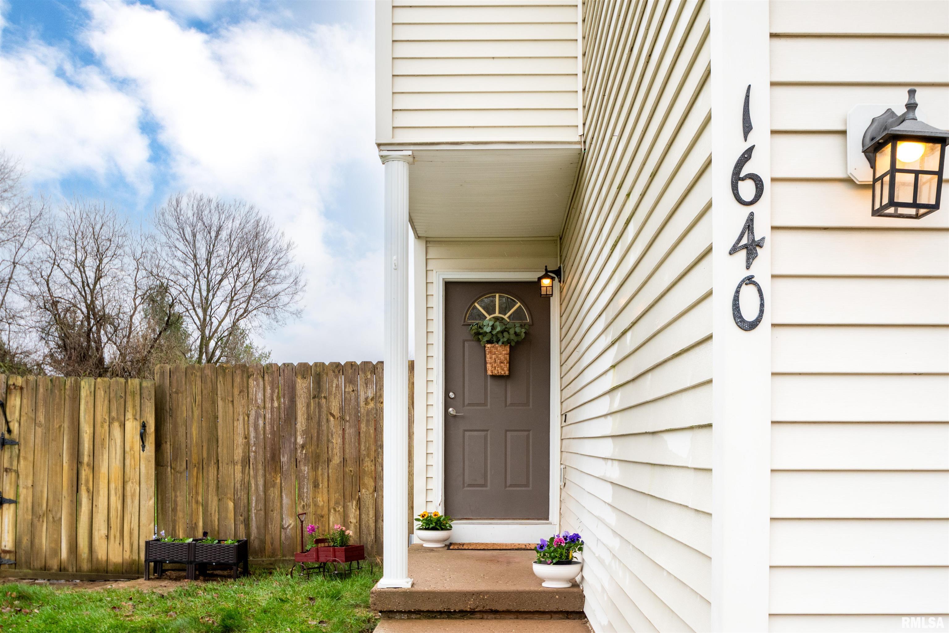 1640 West Geneva Road Peoria, IL 61615 - Photo 3 of 39