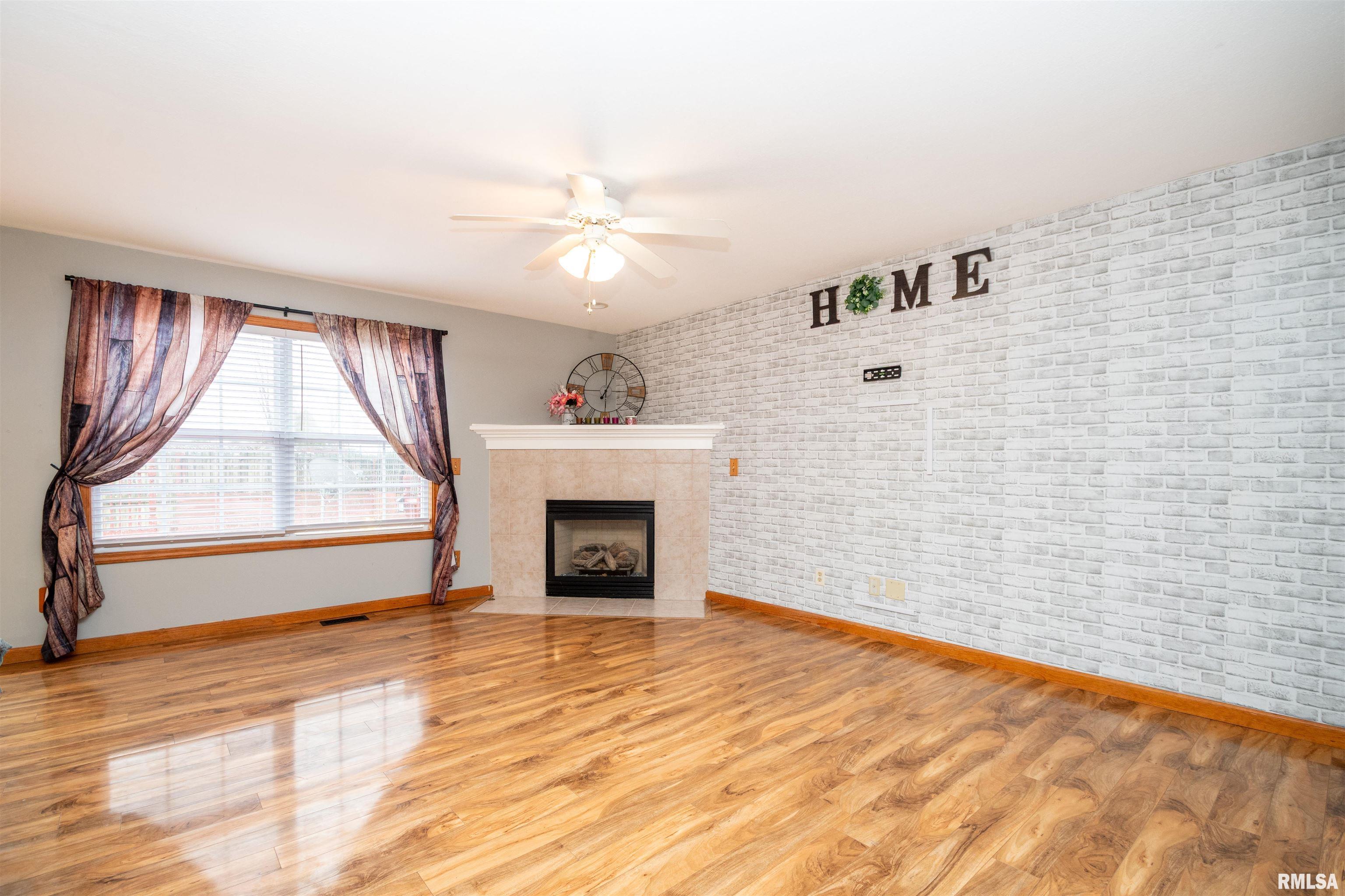 1640 West Geneva Road Peoria, IL 61615 - Photo 5 of 39