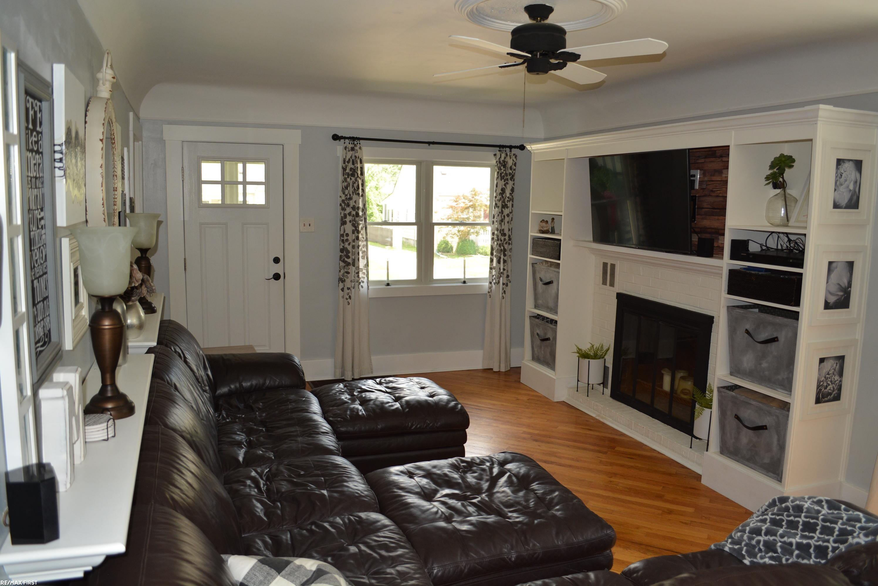 2675 Cumberland Road Berkley, MI 48072 - Photo 14 of 50 50148233-3639e5b7-3d66-4117-96ac-b9ad01138a1d.JPG