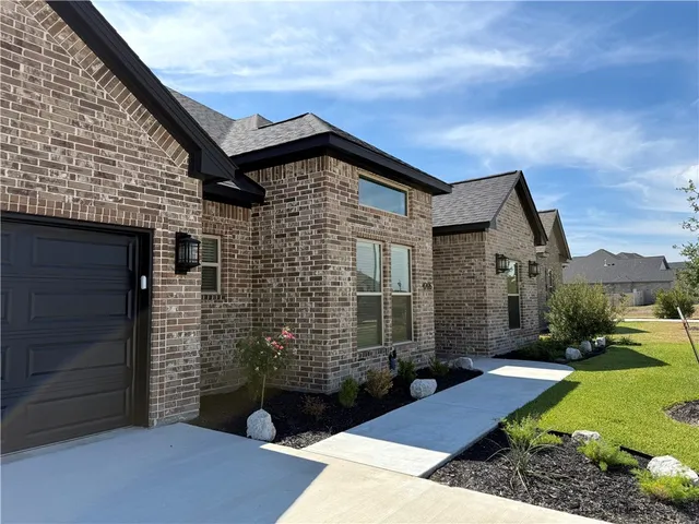$679,900 | 4205 Skylar Drive, College Station, TX 77845