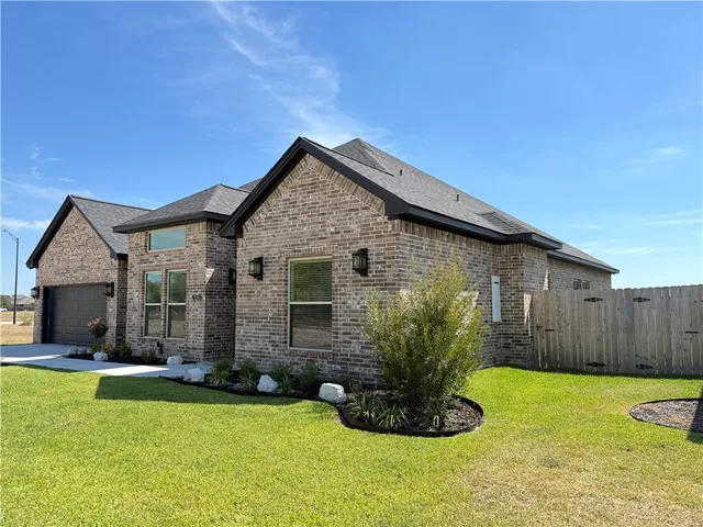 $679,900 | 4205 Skylar Drive, College Station, TX 77845