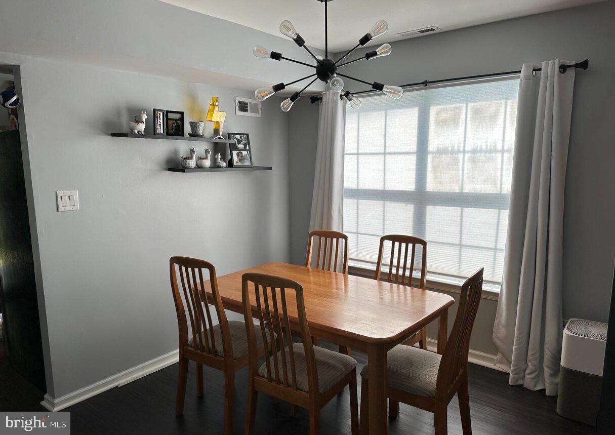 8 Maynard Drive Sicklerville, NJ 08081 - Photo 3 of 14