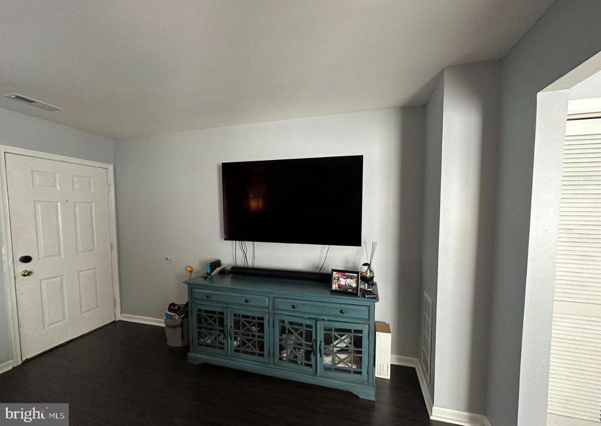 8 Maynard Drive Sicklerville, NJ 08081 - Photo 8 of 14