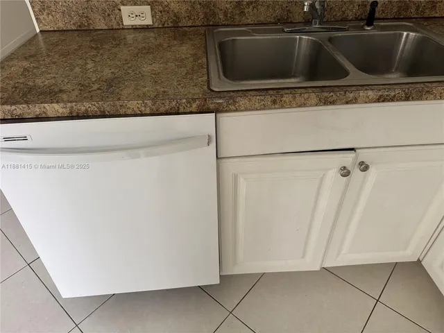 $225,000 | 5661 Riverside Drive, Unit 101B7, Coral Springs, FL 33067