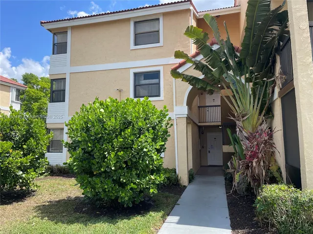 $225,000 | 5661 Riverside Drive, Unit 101B7, Coral Springs, FL 33067