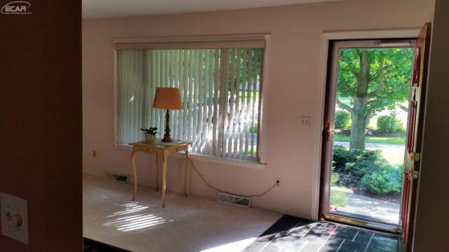 6031 North McKinley Road Flushing, MI 48433 - Photo 7 of 28 21212781-7.JPG