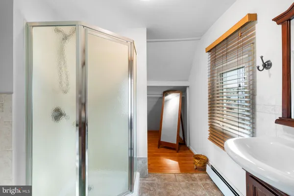 $2,500 | 9344 Academy Road, Philadelphia, PA 19114