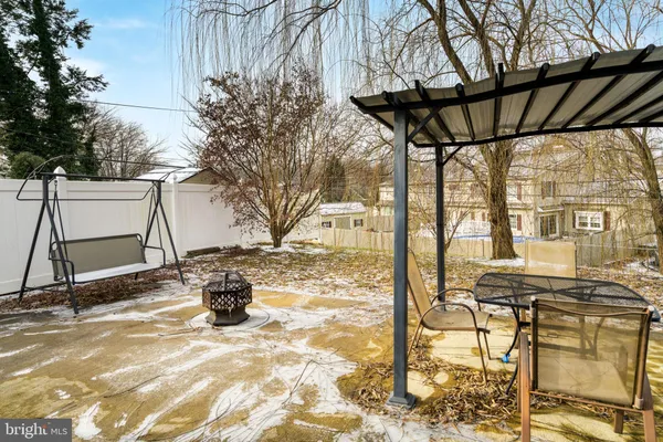 $2,500 | 9344 Academy Road, Philadelphia, PA 19114