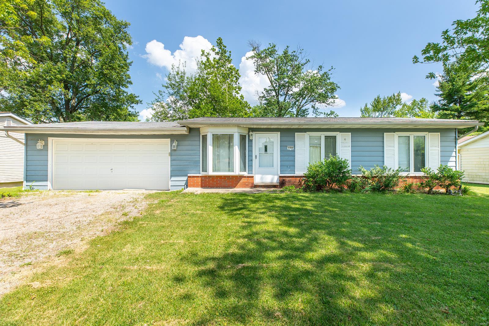 7705 North Humbert Road Godfrey, IL 62035 - Photo 1 of 26